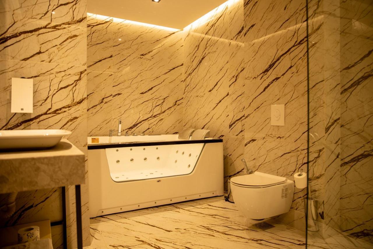 Palace Hotel & Spa Titova Mitrovica Zewnętrze zdjęcie
